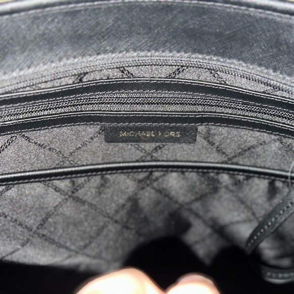 NWOT MICHAEL KORS Eva zip Tote Giraffe Animal Print! - Picture 6 of 6